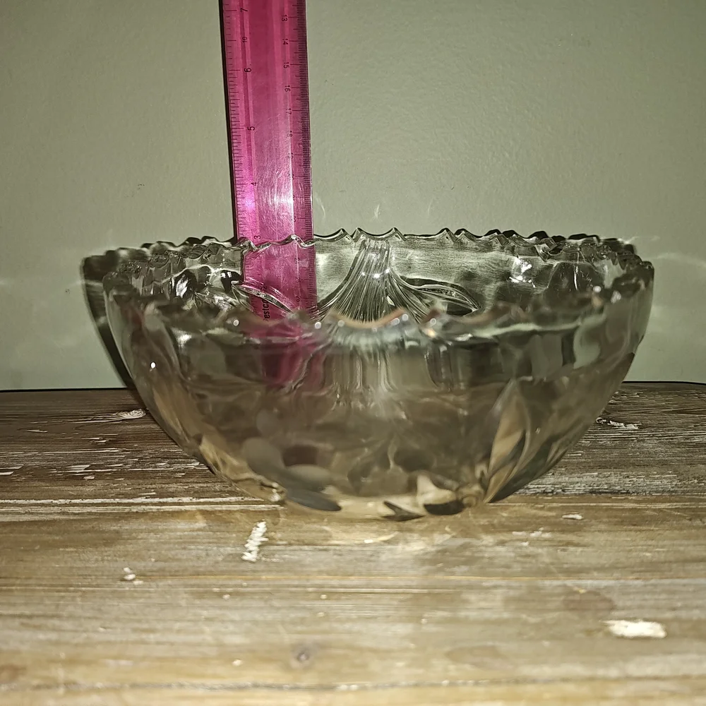Vintage Etched Flower Glass Round Bowl With Saw Tooth Edge